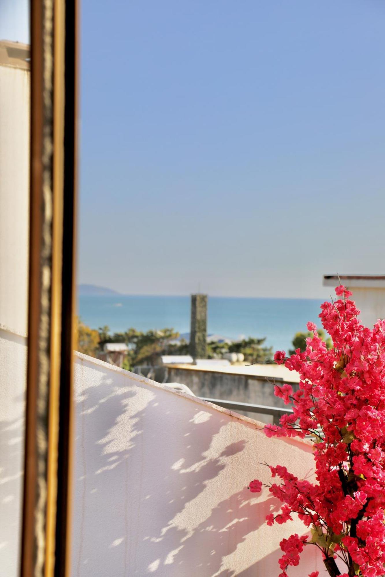Sea View Apartments Голем Экстерьер фото